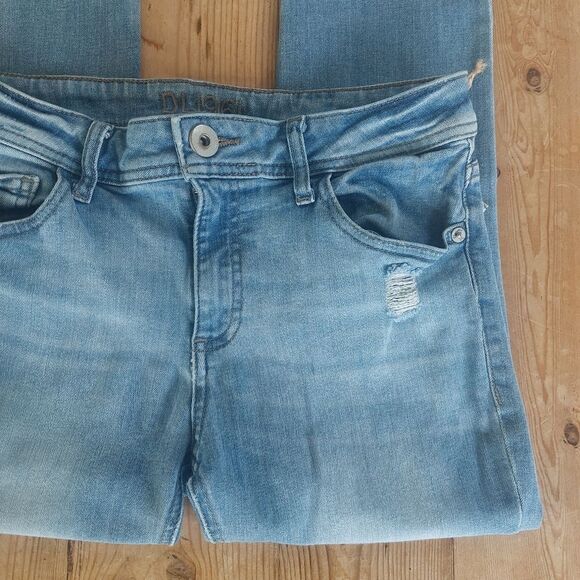 DL1961 Florence Insta Sculpt Distressed Jeans - Picture 5 of 10